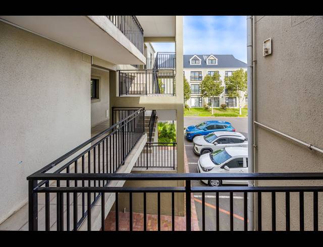 2 BEDROOM APARTMENT FOR SALE IN SILVER OAKS